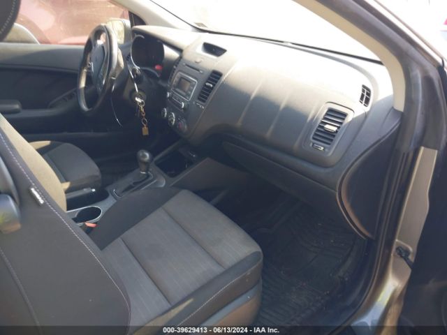 Photo 4 VIN: KNAFX6A81F5349416 - KIA FORTE 