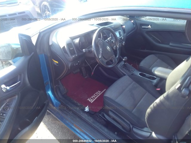 Photo 4 VIN: KNAFX6A83E5238977 - KIA FORTE KOUP 