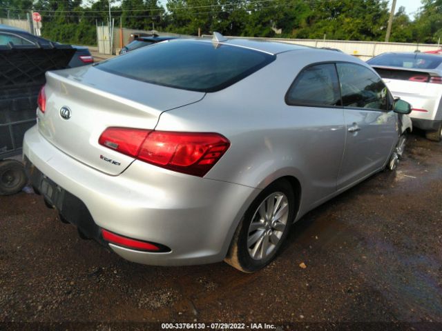 Photo 3 VIN: KNAFX6A83F5348414 - KIA FORTE KOUP 