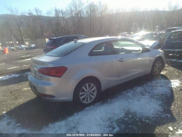 Photo 3 VIN: KNAFX6A85E5186607 - KIA FORTE KOUP 