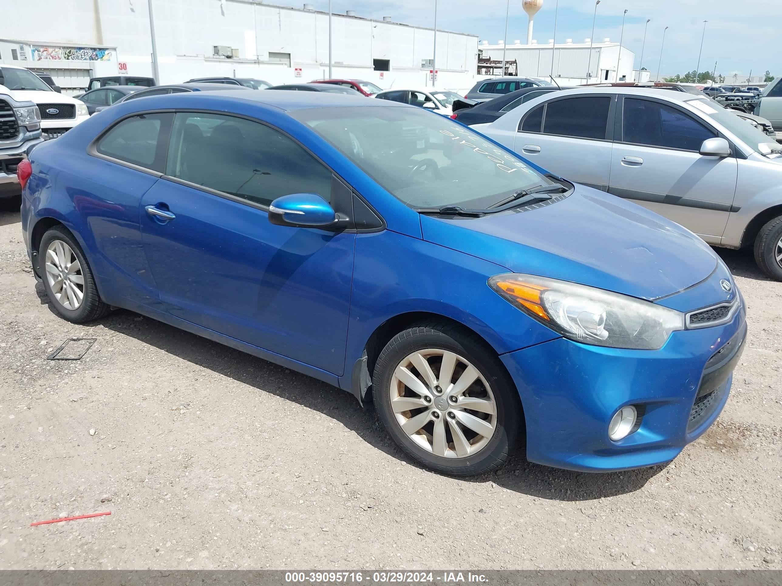 Photo 0 VIN: KNAFX6A88F5335044 - KIA FORTE 