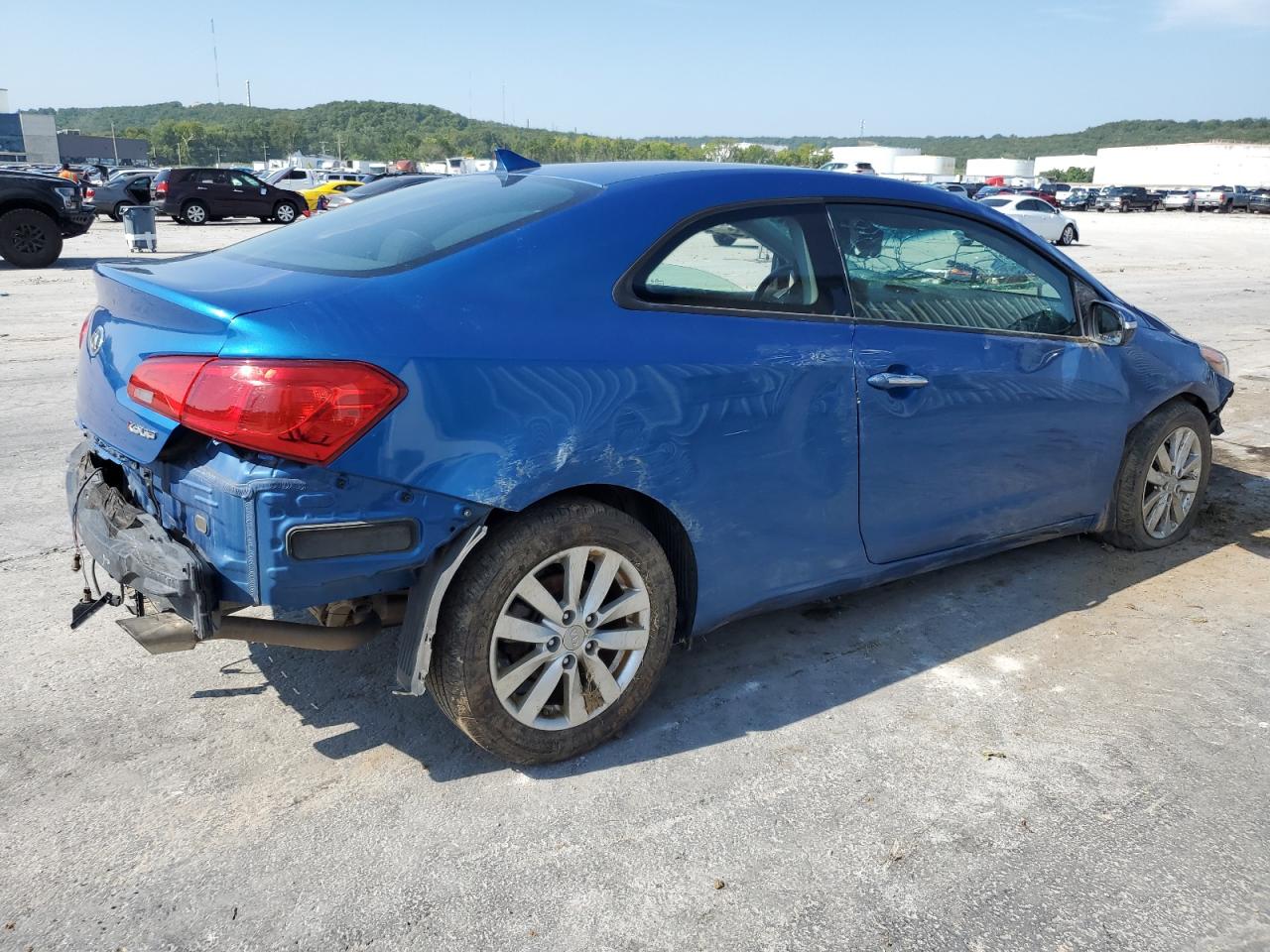 Photo 2 VIN: KNAFX6A8XF5342982 - KIA FORTE 