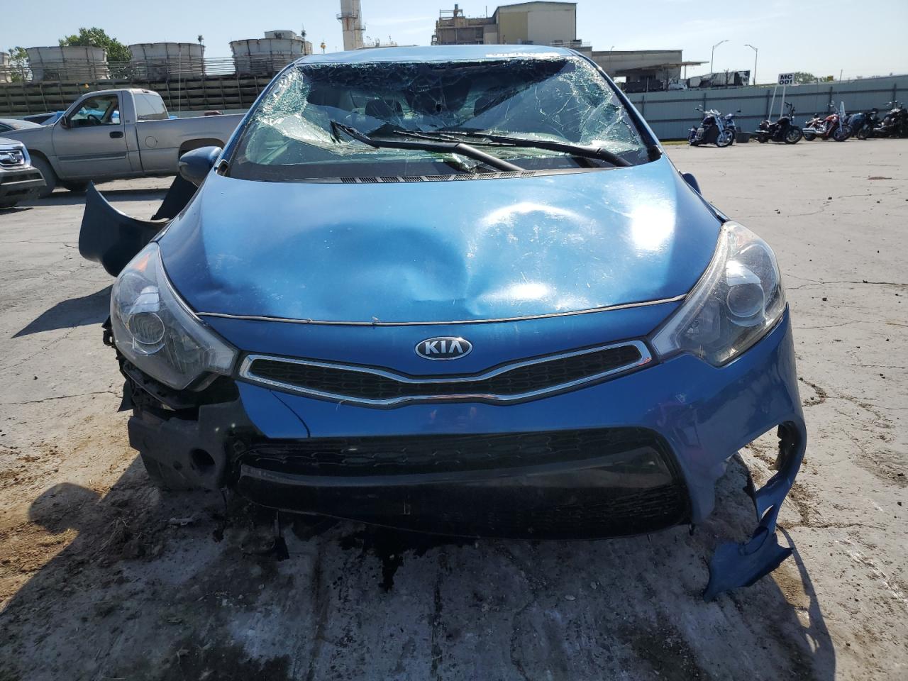 Photo 4 VIN: KNAFX6A8XF5342982 - KIA FORTE 