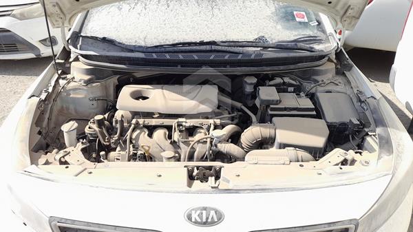 Photo 30 VIN: KNAFZ4112H5693647 - KIA CERATO 