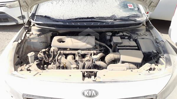 Photo 31 VIN: KNAFZ4112H5693647 - KIA CERATO 