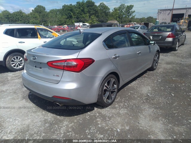 Photo 3 VIN: KNAFZ4A80F5263786 - KIA FORTE 