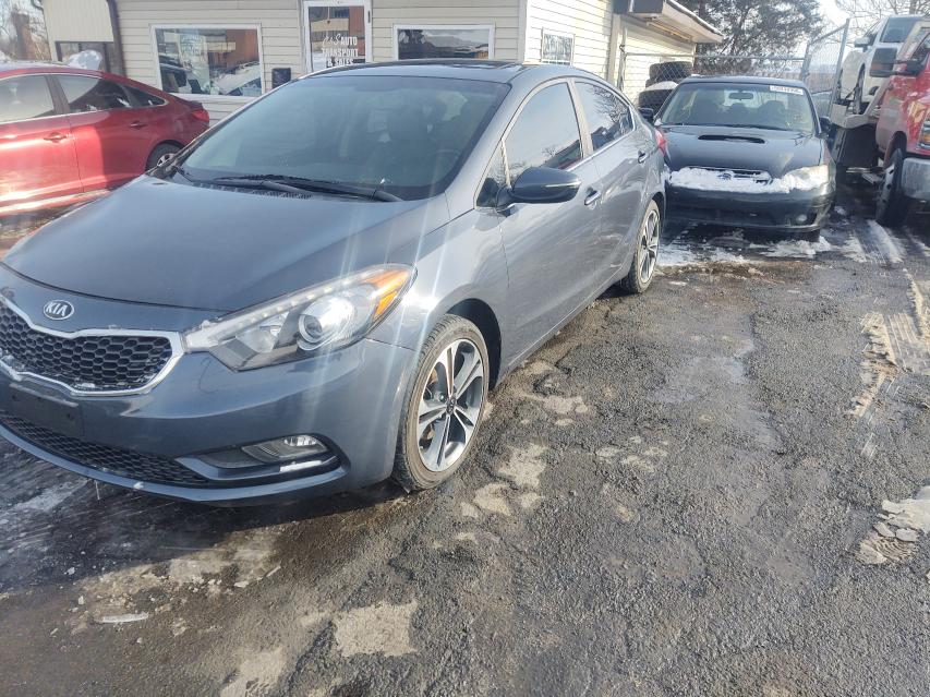 Photo 1 VIN: KNAFZ4A81E5235333 - KIA FORTE EX 