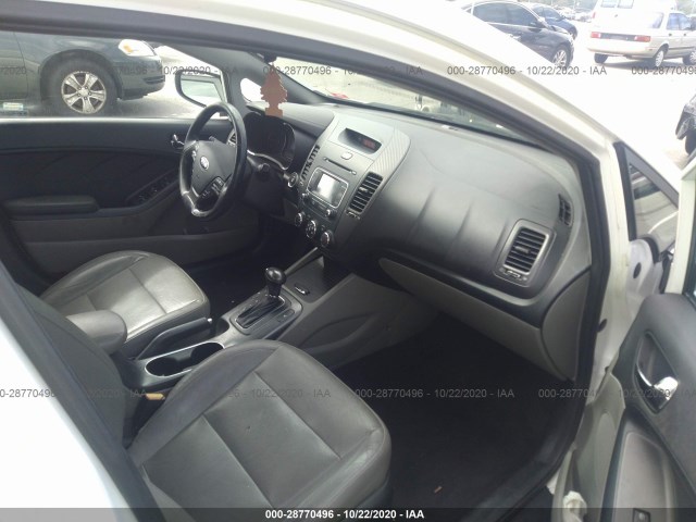 Photo 4 VIN: KNAFZ4A81F5371608 - KIA FORTE 