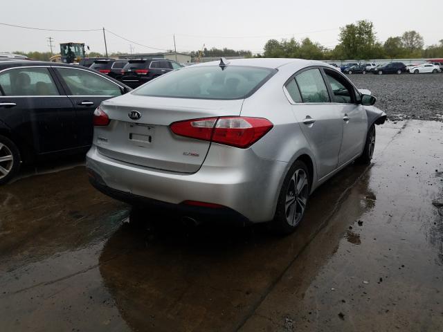 Photo 3 VIN: KNAFZ4A82E5070120 - KIA FORTE EX 