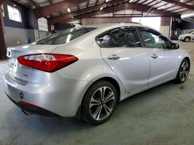 Photo 2 VIN: KNAFZ4A82E5077861 - KIA FORTE EX 