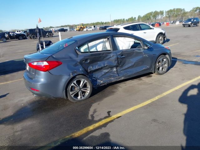 Photo 3 VIN: KNAFZ4A83F5282588 - KIA FORTE 