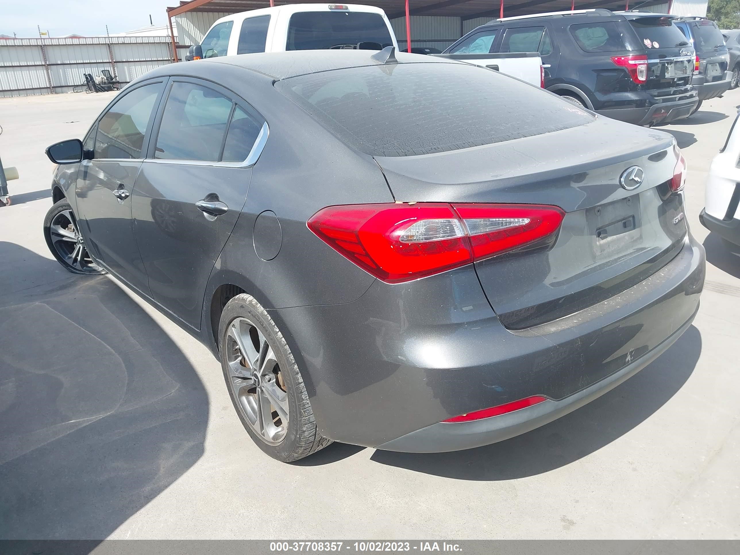 Photo 2 VIN: KNAFZ4A84E5058776 - KIA FORTE 