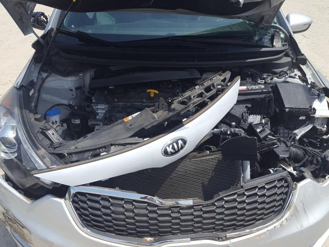 Photo 6 VIN: KNAFZ4A84G5448196 - KIA FORTE EX 