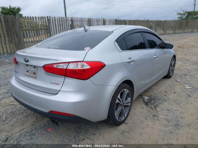 Photo 3 VIN: KNAFZ4A85F5328079 - KIA FORTE 