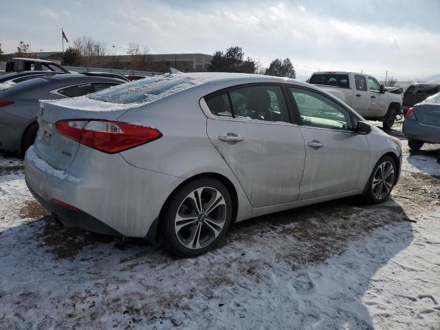 Photo 2 VIN: KNAFZ4A85F5337607 - KIA FORTE EX 