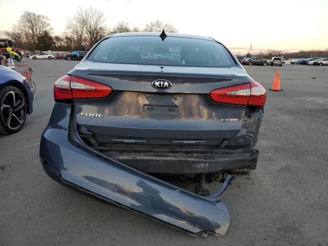 Photo 5 VIN: KNAFZ4A85F5373135 - KIA FORTE 