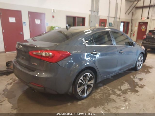 Photo 3 VIN: KNAFZ4A86E5102700 - KIA FORTE 