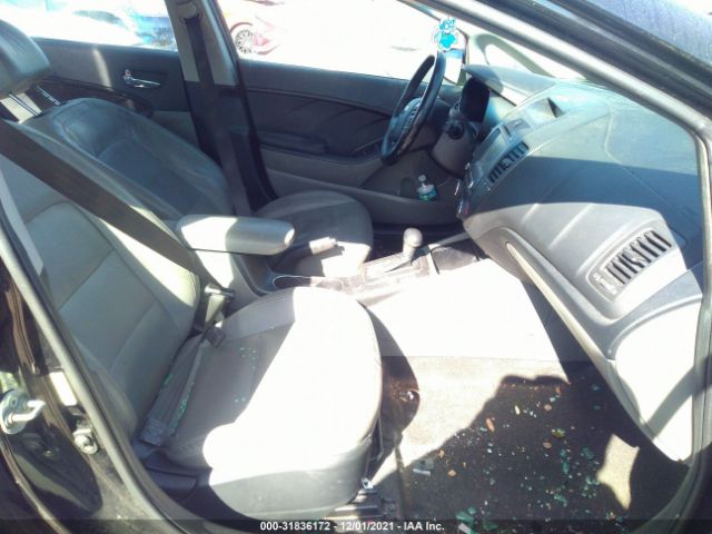 Photo 4 VIN: KNAFZ4A86F5263808 - KIA FORTE 