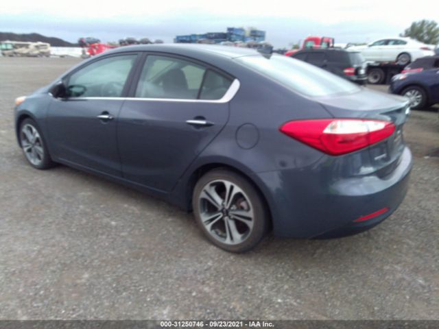 Photo 2 VIN: KNAFZ4A87F5267253 - KIA FORTE 