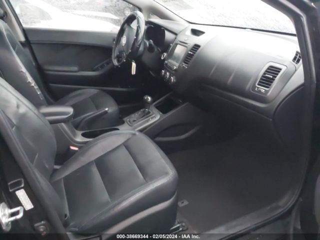 Photo 4 VIN: KNAFZ4A88G5489396 - KIA FORTE 