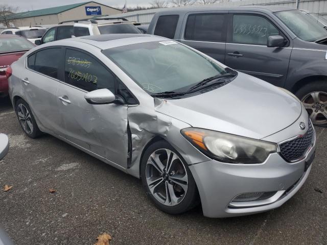 Photo 3 VIN: KNAFZ4A88G5505256 - KIA FORTE 