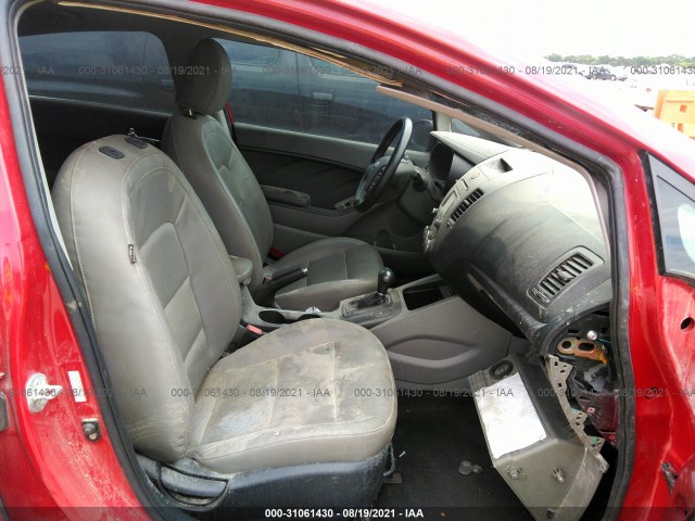 Photo 4 VIN: KNAFZ4A8XE5106992 - KIA FORTE 