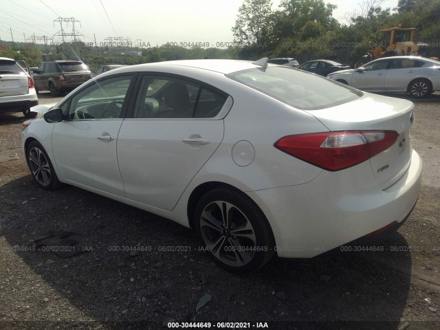 Photo 2 VIN: KNAFZ4A8XE5198217 - KIA FORTE 