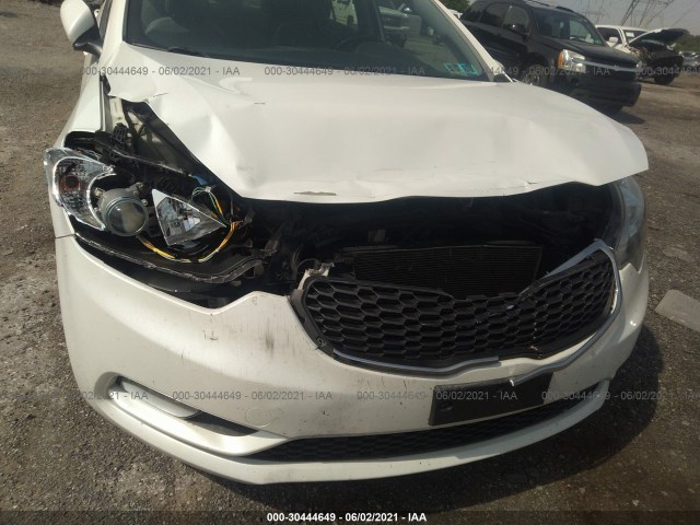 Photo 5 VIN: KNAFZ4A8XE5198217 - KIA FORTE 