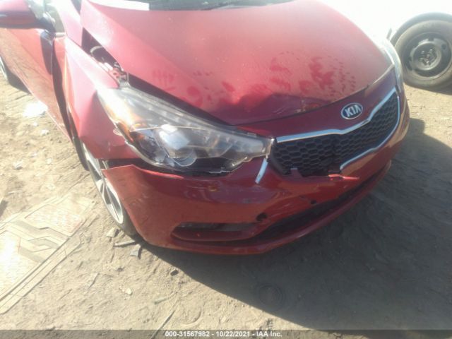 Photo 5 VIN: KNAFZ4A8XE5220247 - KIA FORTE 