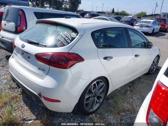 Photo 3 VIN: KNAFZ5A37G5525895 - KIA FORTE 