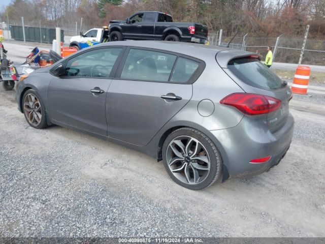 Photo 2 VIN: KNAFZ5A38F5269037 - KIA FORTE 