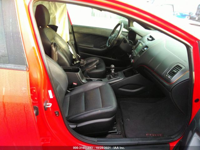 Photo 4 VIN: KNAFZ5A38F5363645 - KIA FORTE 5-DOOR 