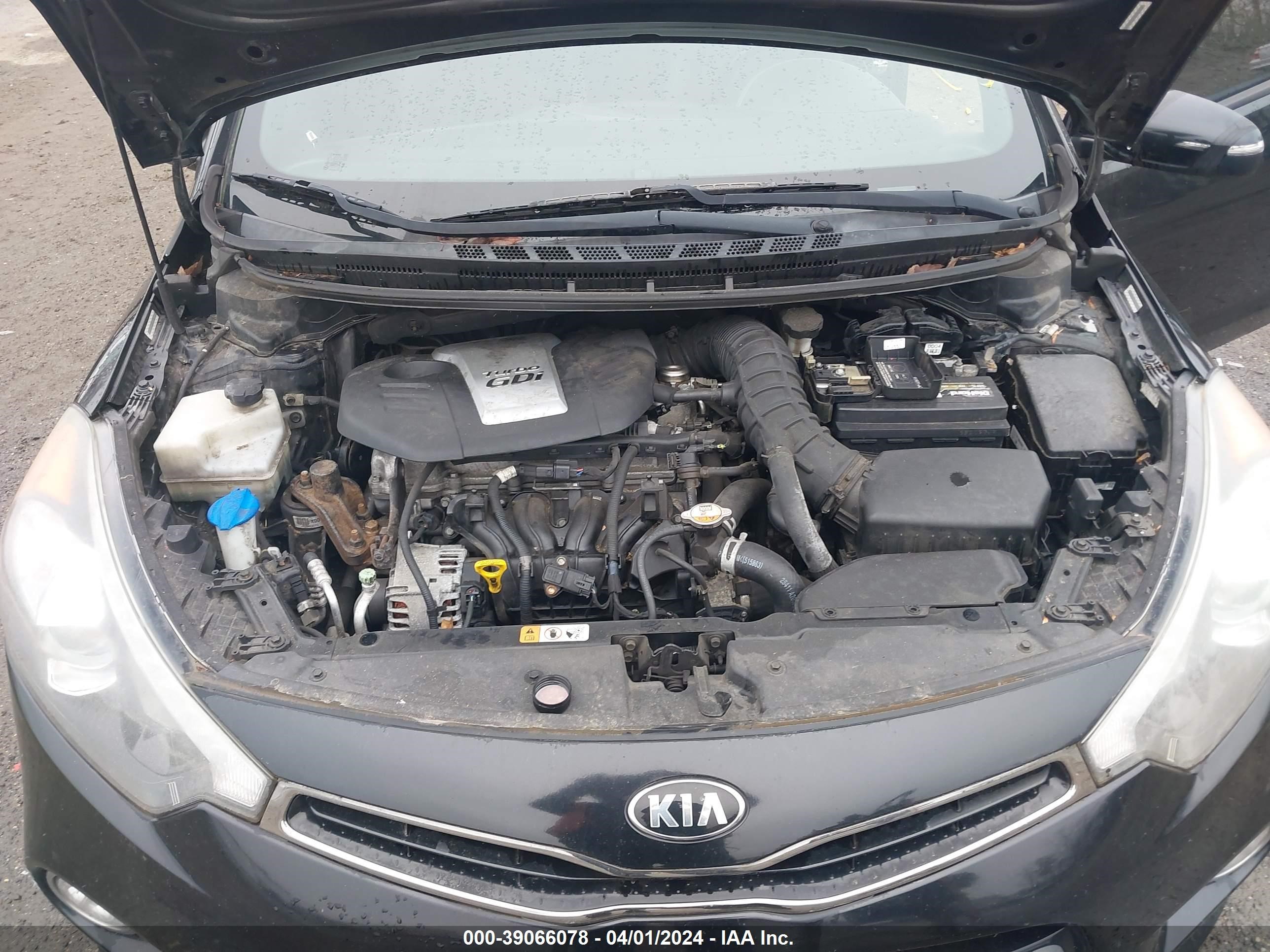 Photo 9 VIN: KNAFZ6A30F5390683 - KIA FORTE 