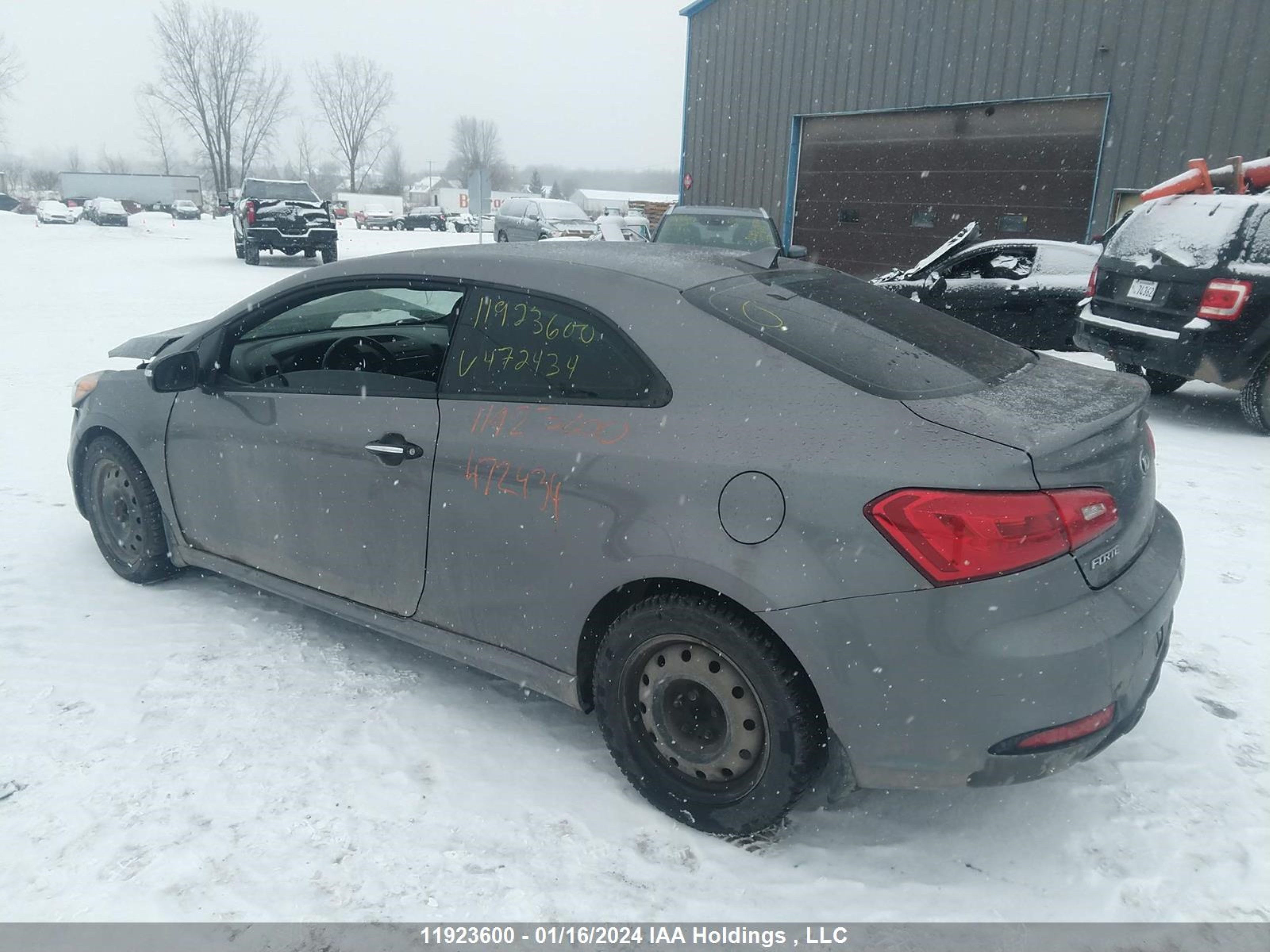 Photo 2 VIN: KNAFZ6A34G5472434 - KIA FORTE 