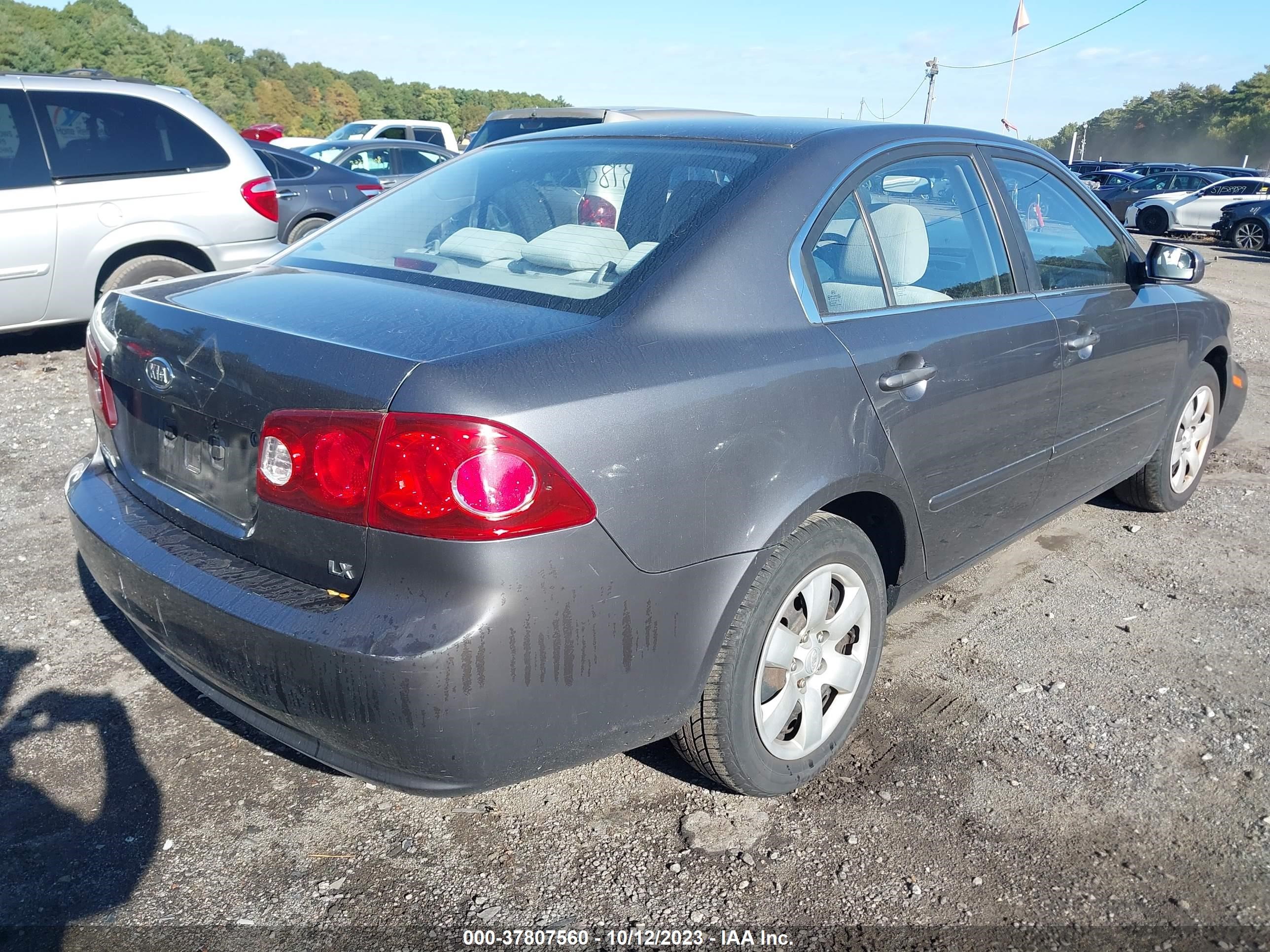 Photo 3 VIN: KNAGE123475092060 - KIA OPTIMA 