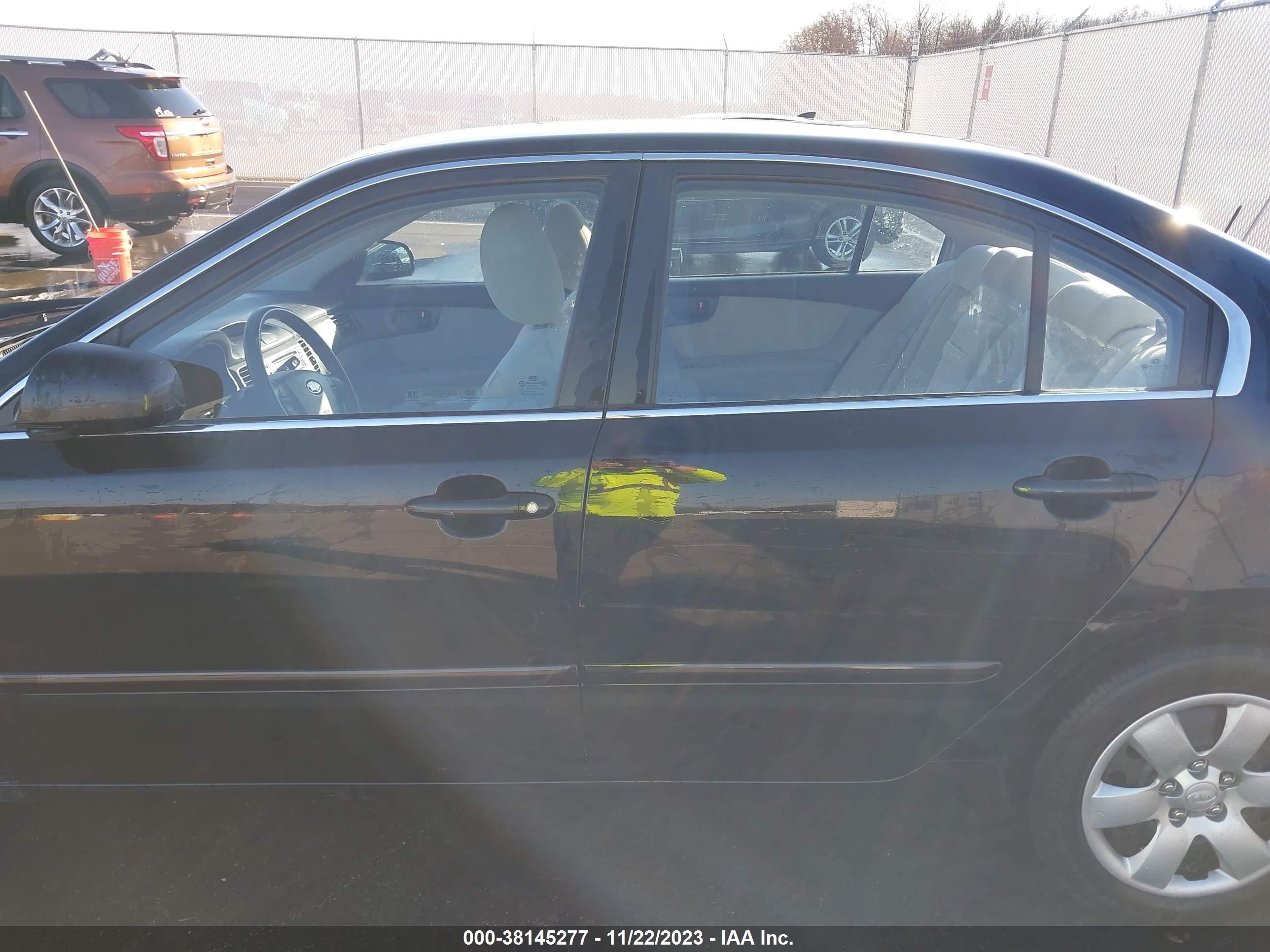 Photo 14 VIN: KNAGE123785217747 - KIA OPTIMA 