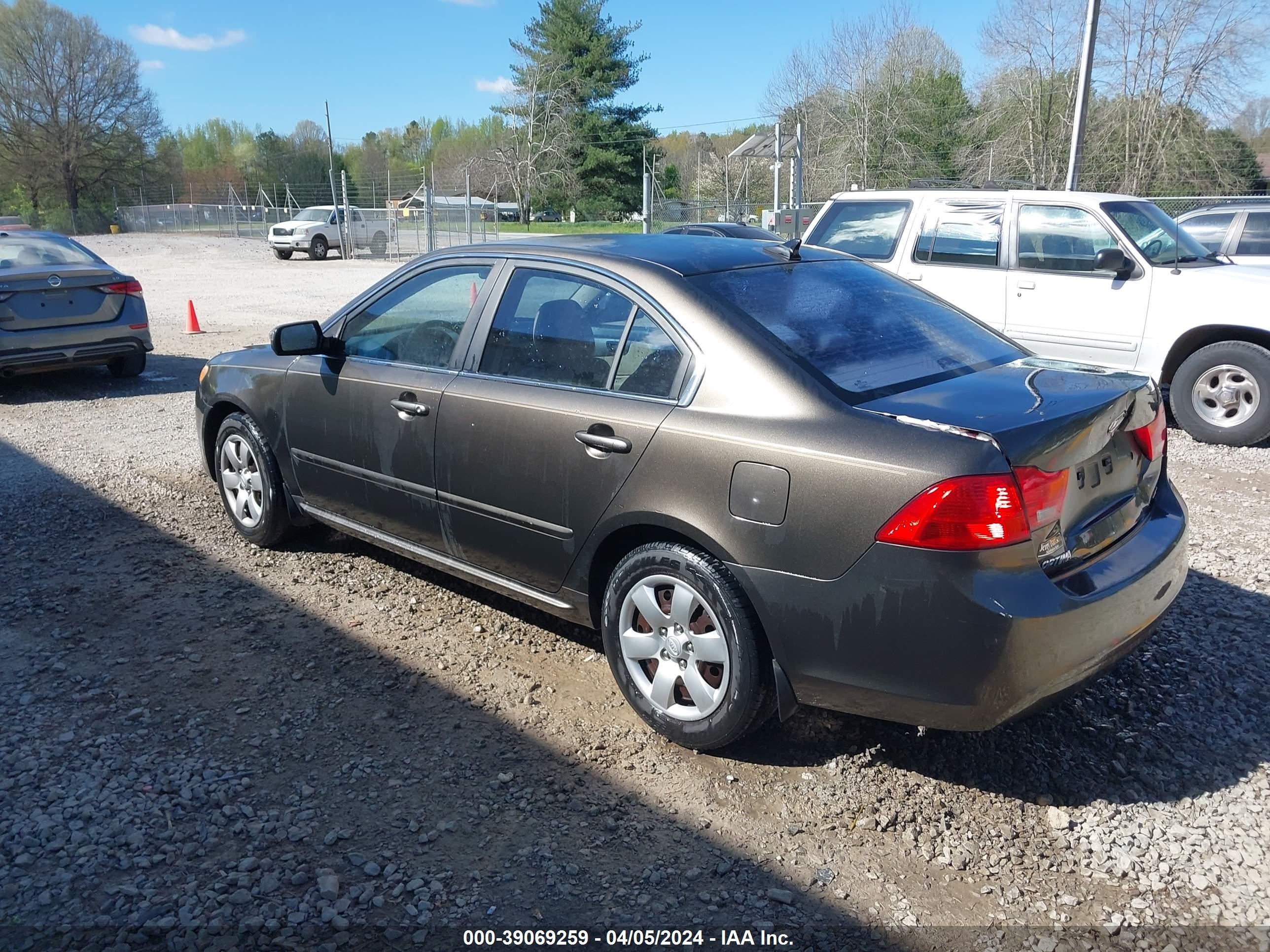 Photo 2 VIN: KNAGE228195309892 - KIA OPTIMA 