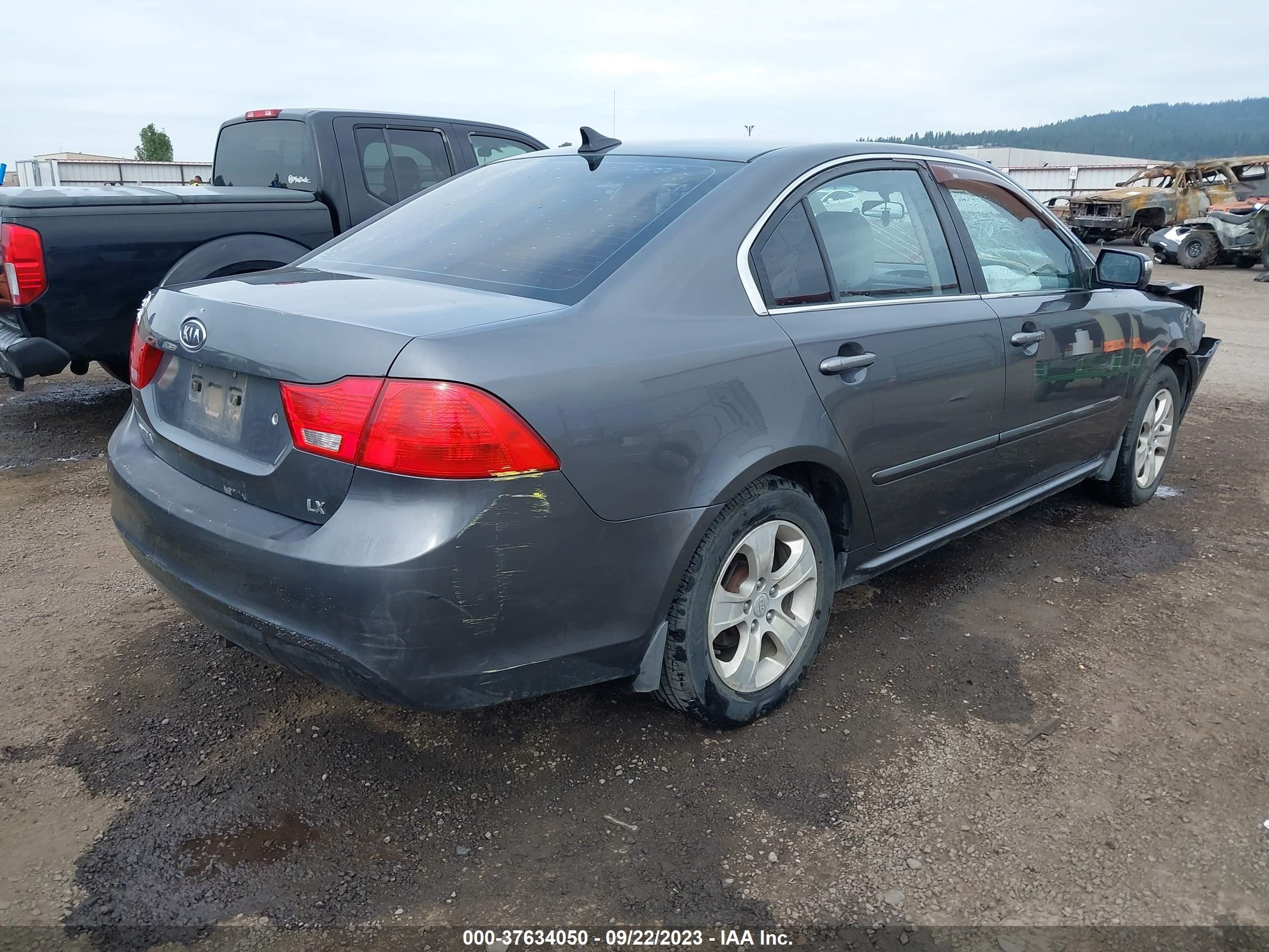 Photo 3 VIN: KNAGE228395289659 - KIA OPTIMA 