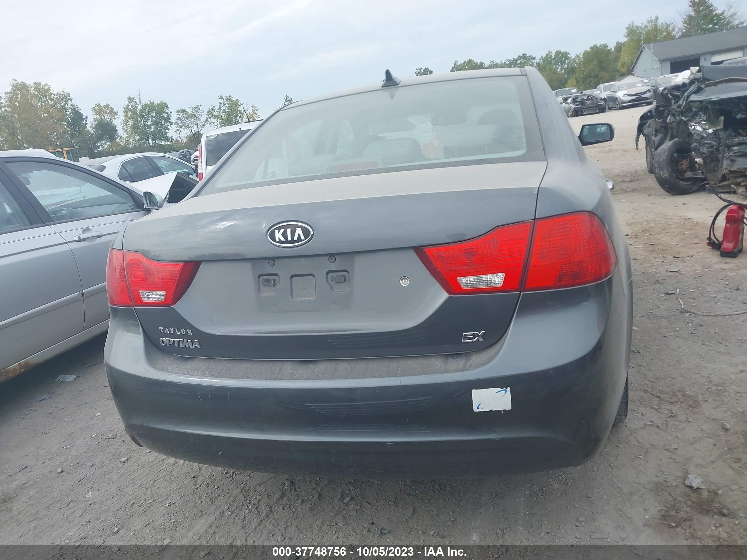 Photo 16 VIN: KNAGE228395298927 - KIA OPTIMA 