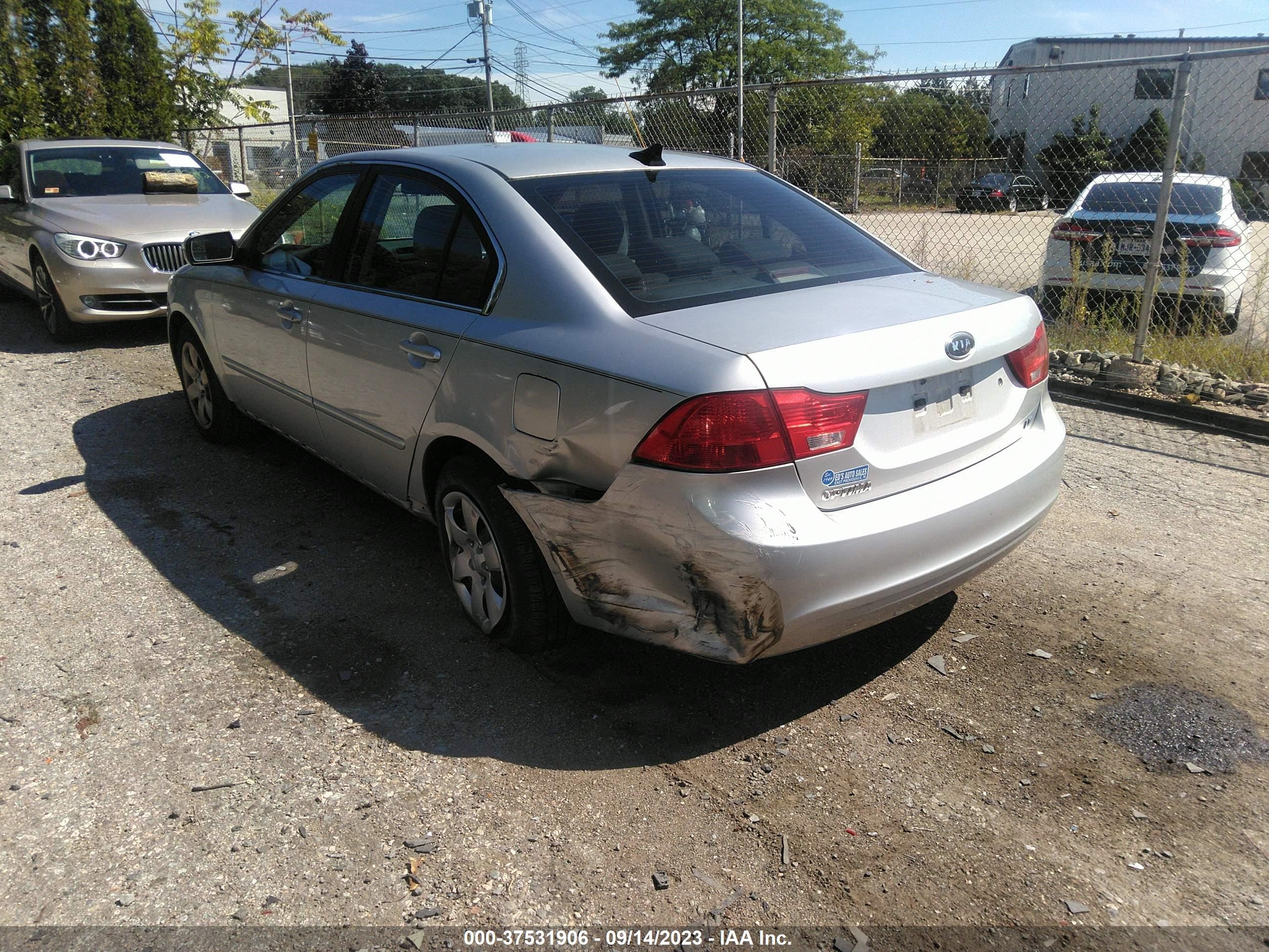 Photo 2 VIN: KNAGE228495332924 - KIA OPTIMA 