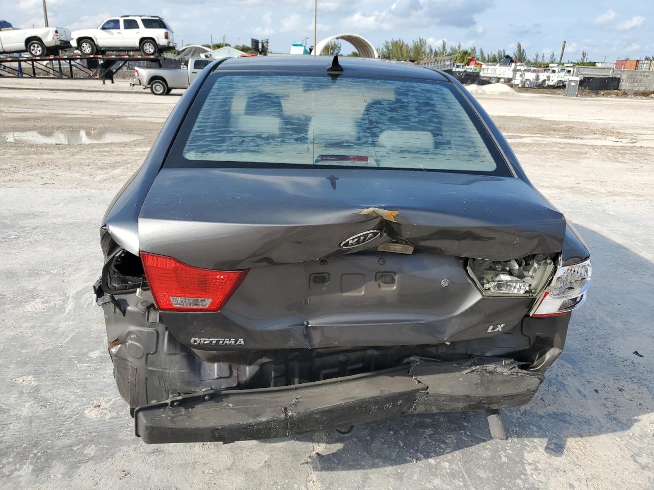 Photo 5 VIN: KNAGE228895326477 - KIA OPTIMA 