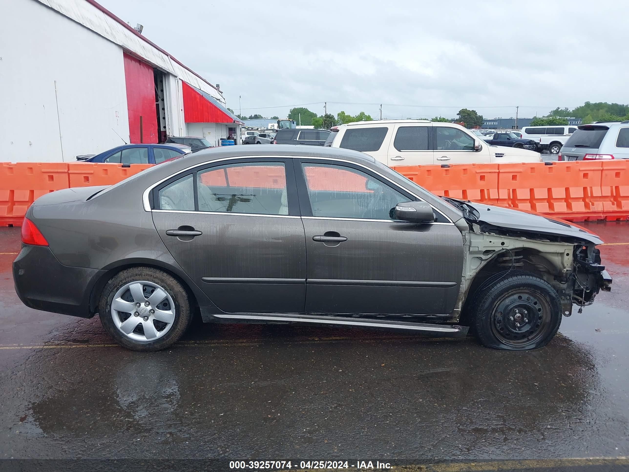 Photo 13 VIN: KNAGE228995309414 - KIA OPTIMA 