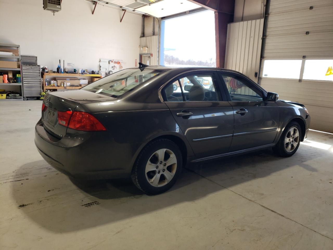 Photo 2 VIN: KNAGE228X95357164 - KIA OPTIMA 