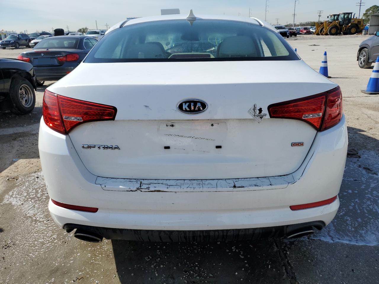 Photo 5 VIN: KNAGM4A70B5133771 - KIA OPTIMA 