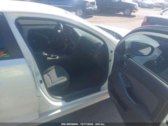 Photo 4 VIN: KNAGM4A70F5664894 - KIA OPTIMA 