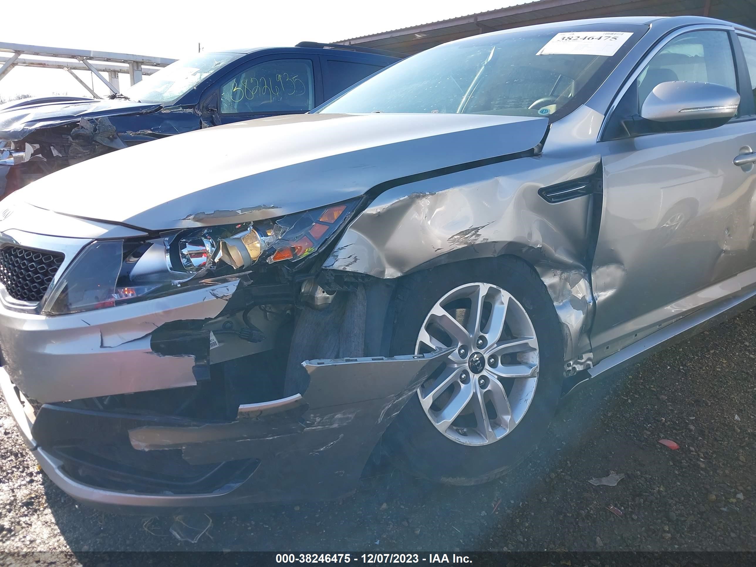 Photo 5 VIN: KNAGM4A71B5163636 - KIA OPTIMA 