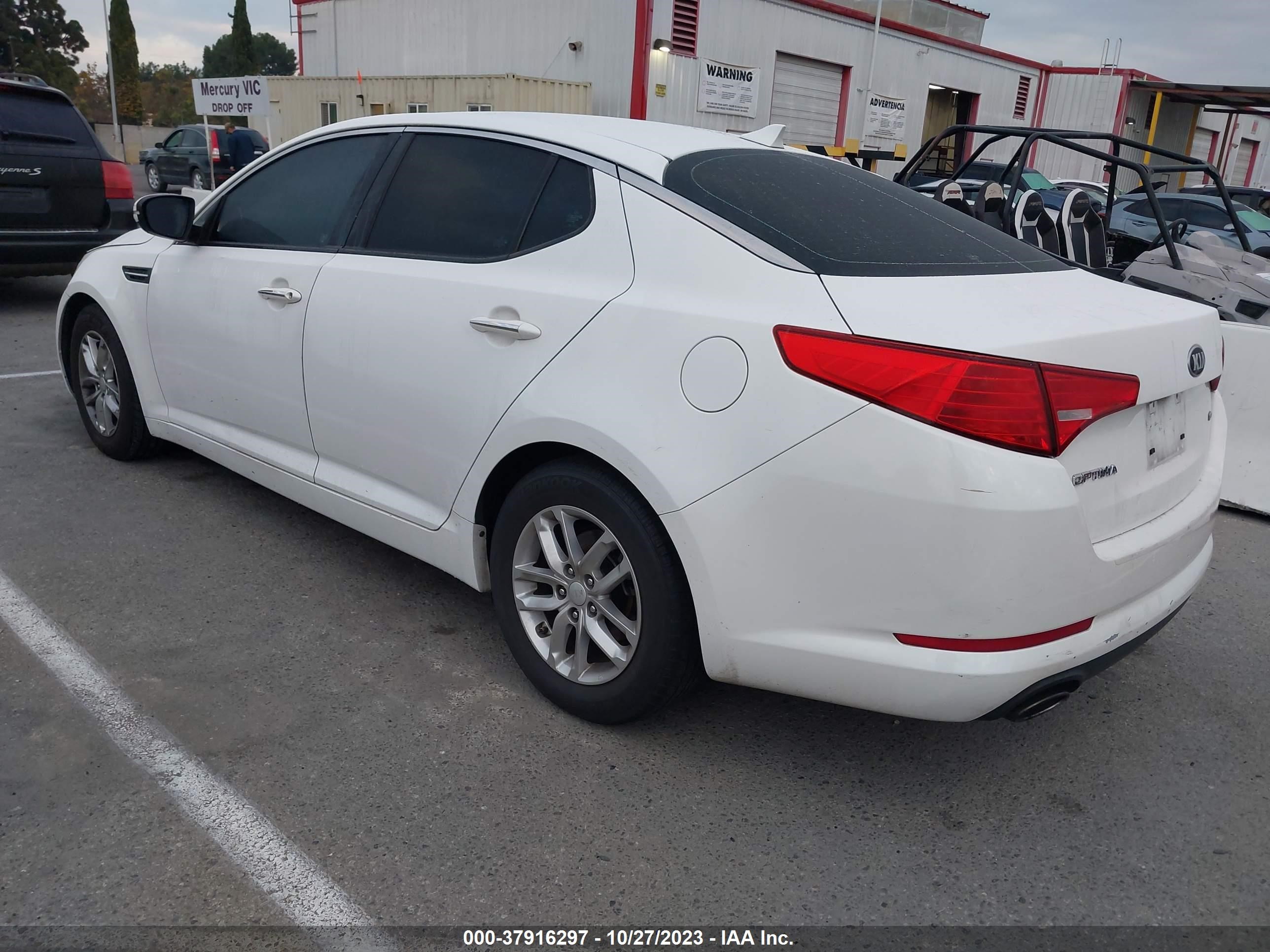 Photo 2 VIN: KNAGM4A72D5361712 - KIA OPTIMA 