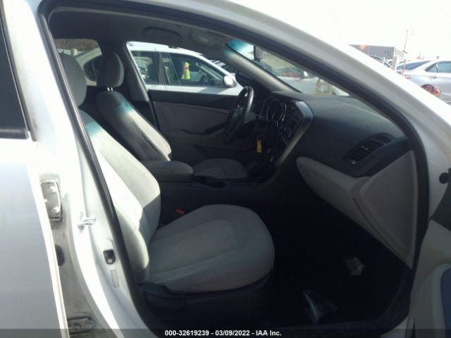 Photo 4 VIN: KNAGM4A73B5094917 - KIA OPTIMA 