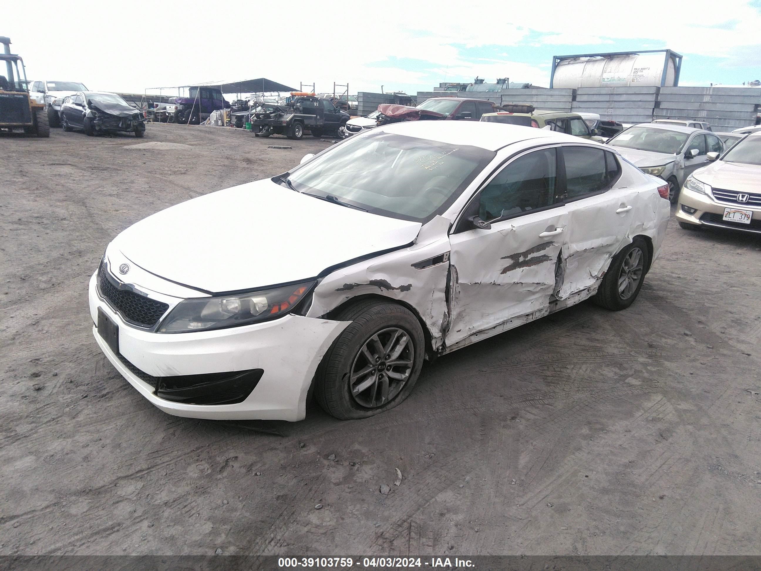 Photo 1 VIN: KNAGM4A73B5123865 - KIA OPTIMA 