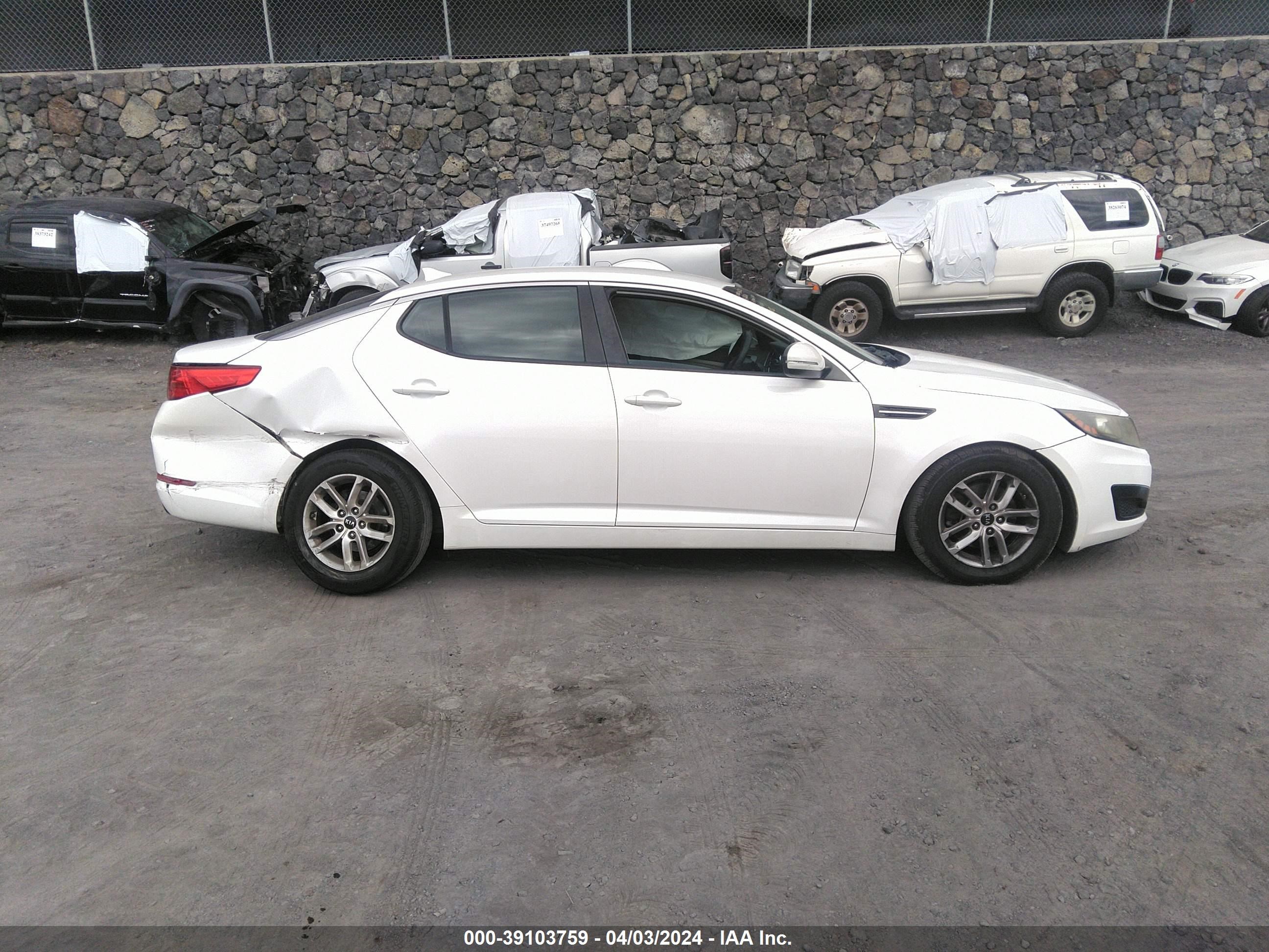 Photo 12 VIN: KNAGM4A73B5123865 - KIA OPTIMA 